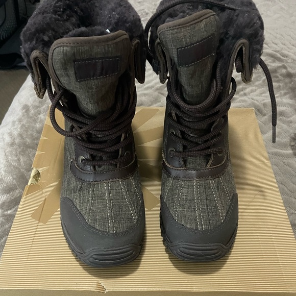 UGG Adirondack 2 boot - Picture 3 of 7